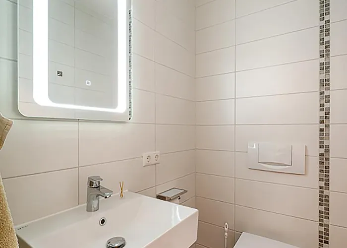 Strandsuechtig شقة